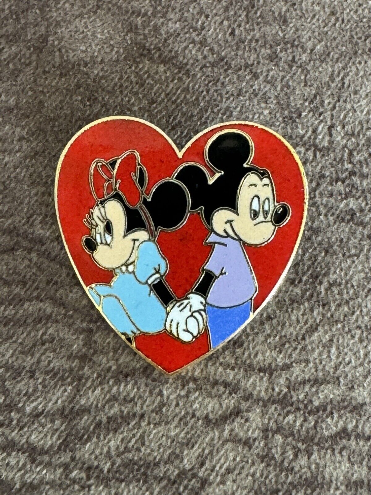 WDP Vintage Disney Pin Mickey & Minnie Red Heart Holding Hands AS IS