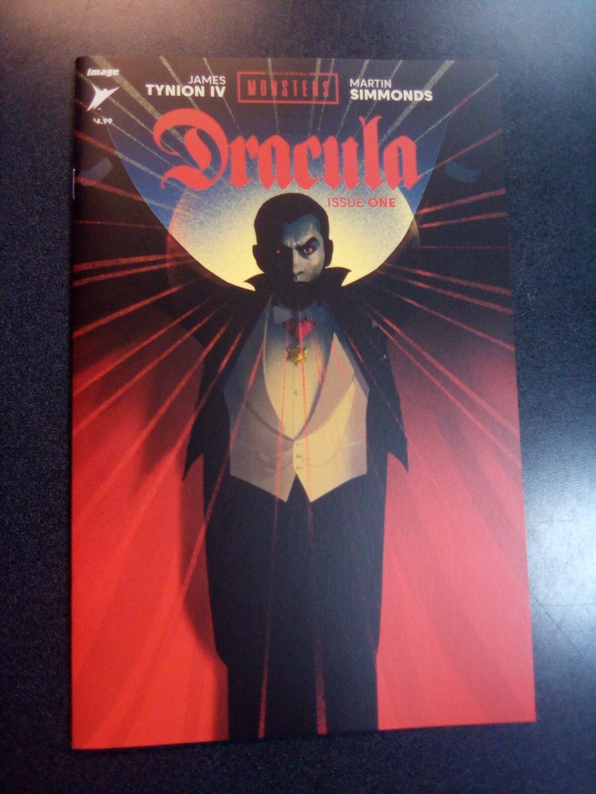 Universal Monsters Dracula #1 (Of 4) Cover B Middleton Comic Book First Print