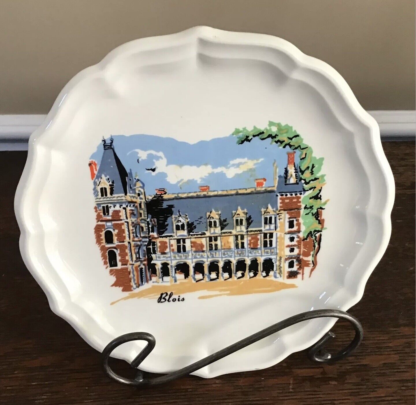 Vintage French Gien Porcelain Plate Featuring Blois