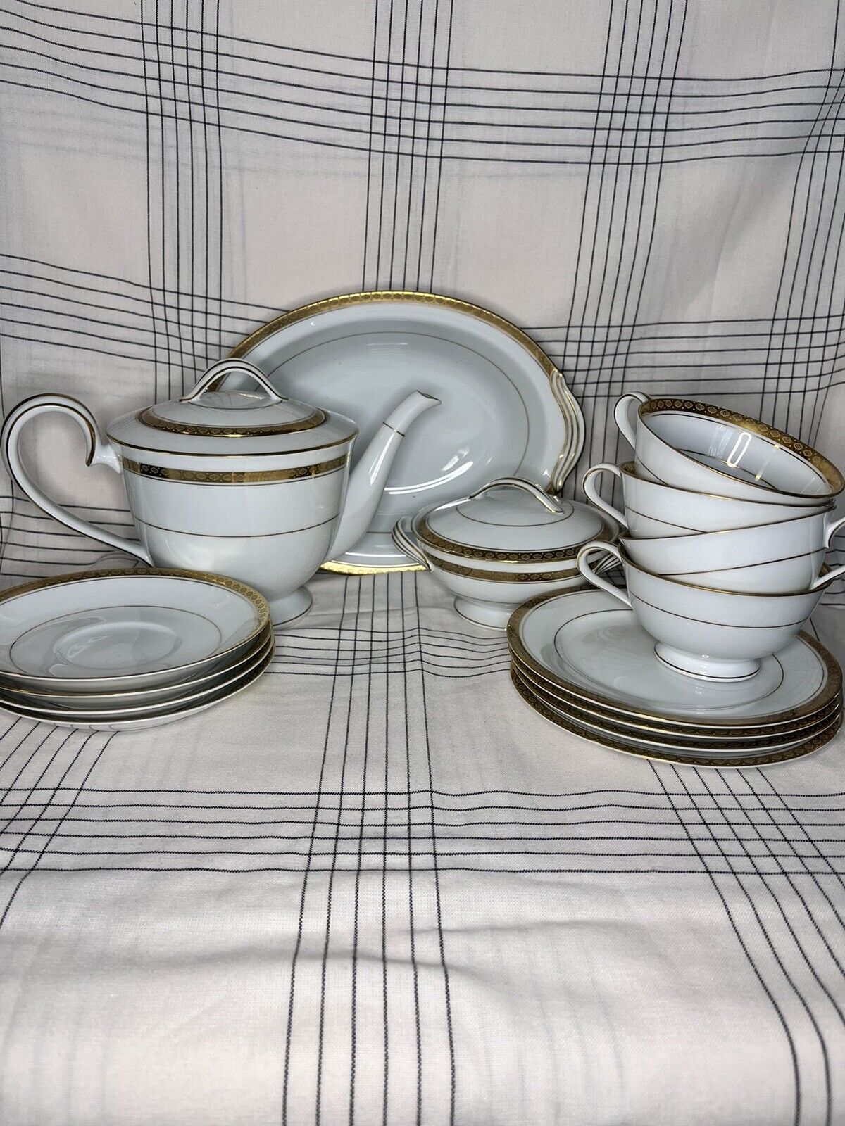 Noritake Goldridge China Tea Set Teapot w Lid, 4 Teacups and Saucers, & more