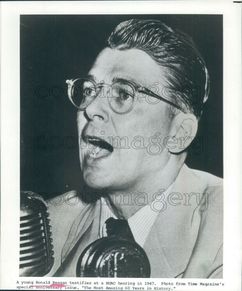 Press Photo Young Ronald Reagan Wearing Glasses HUAC Hearing 1940s
