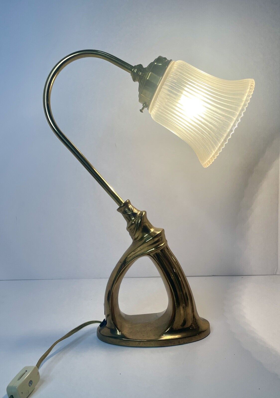 Vintage Brass Art Deco Goose Neck Table Desk Lamp Ribbed Optic Glass Shade