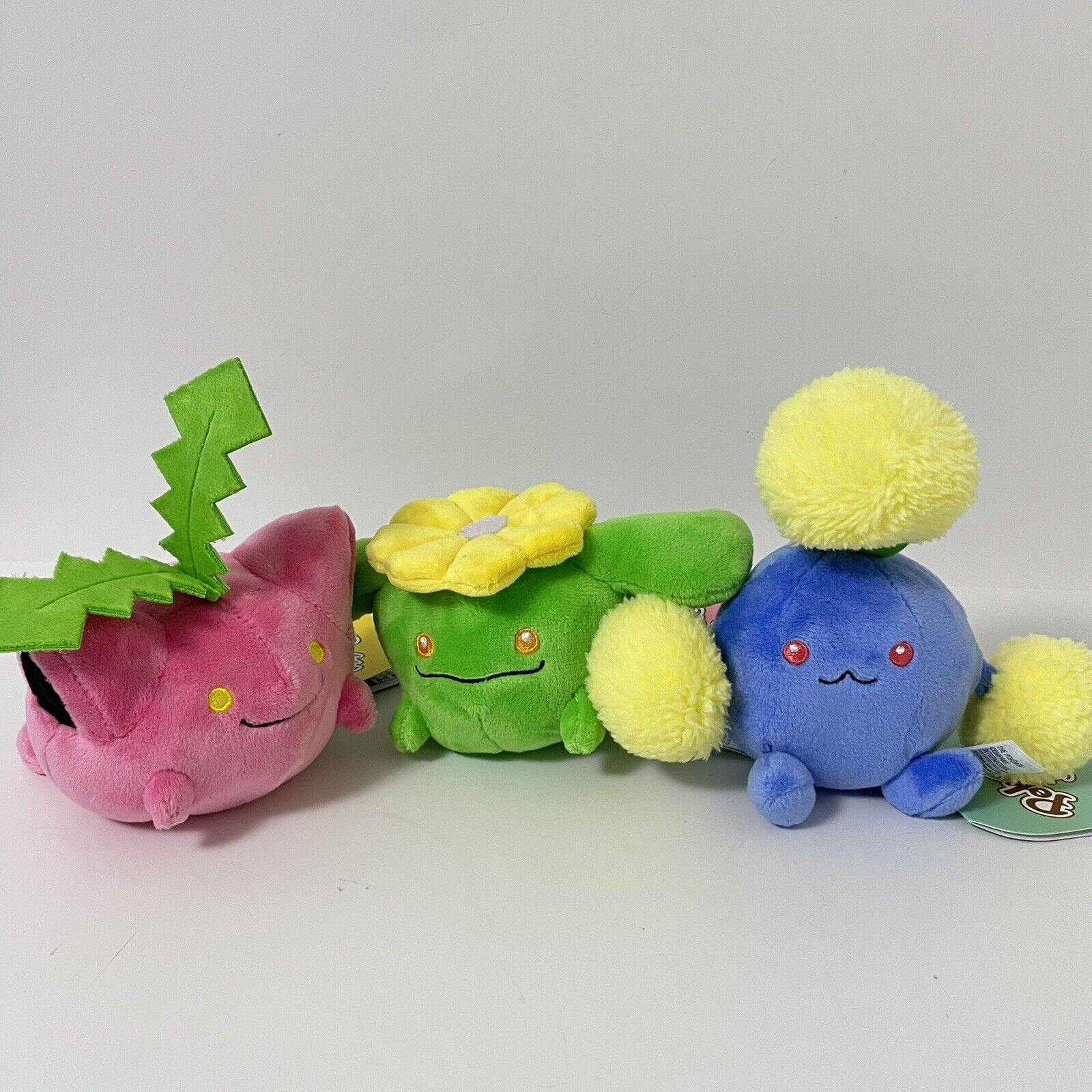 Pokemon Plush Hoppip Skiploom Jumpluff Sitting Cuties Stuffed Toy Set of 3