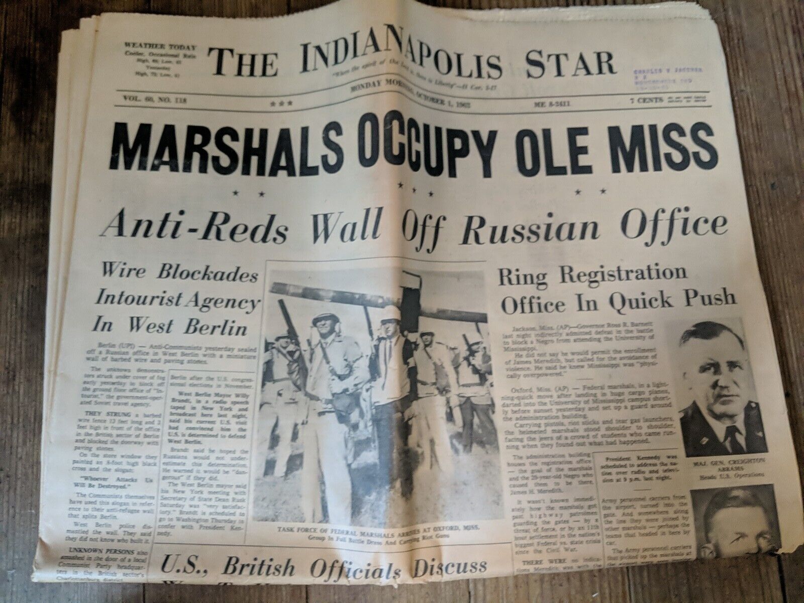 THE INDIANAPOLIS STAR MONDAY MORNING OCTOBER 1962 CIVIL RIGHT INTEGRATION 