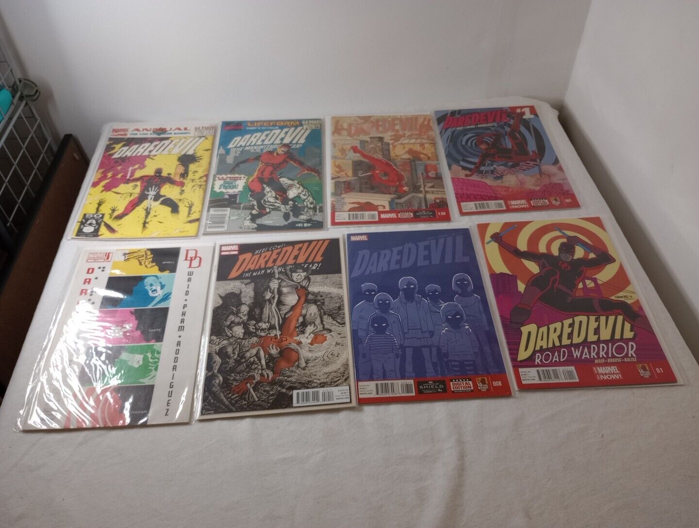Mixed Lot of 8 Daredevil Comic Books Various Issues Marvel Super Heros Graphic