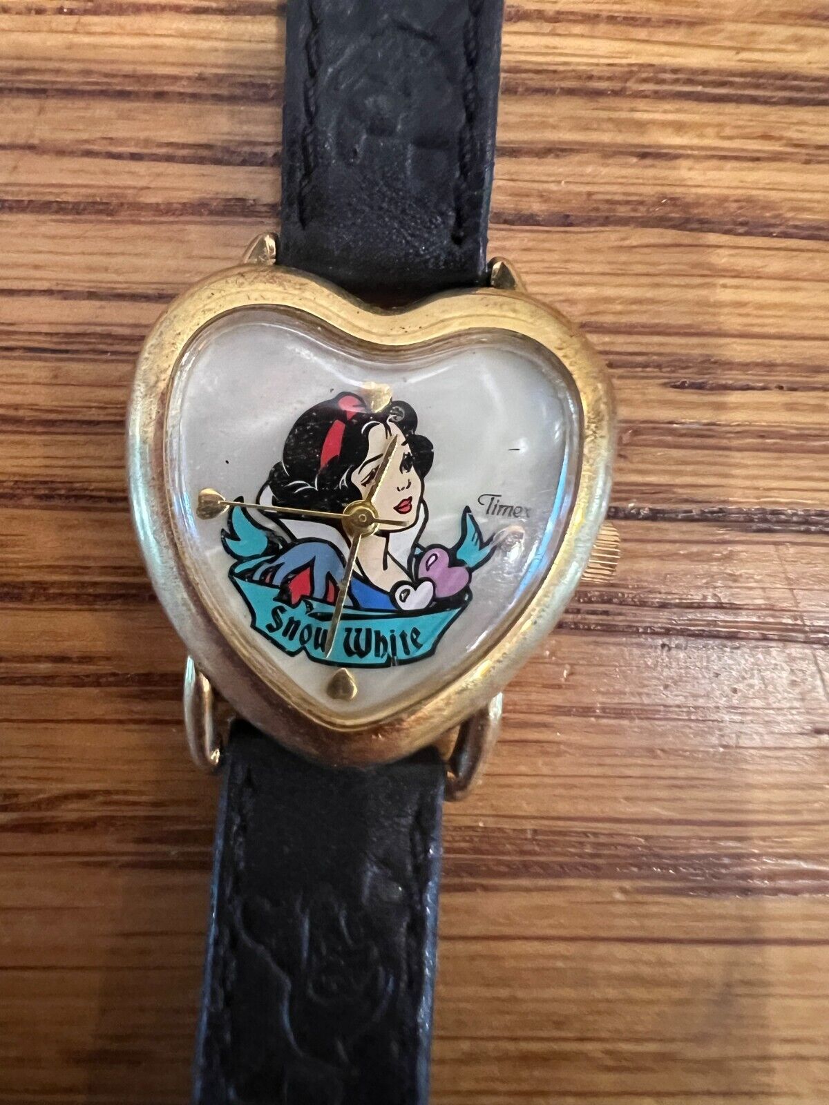 1990\'s Timex Disney\'s Snow White & the Seven Dwarfs Heart Shaped Watch
