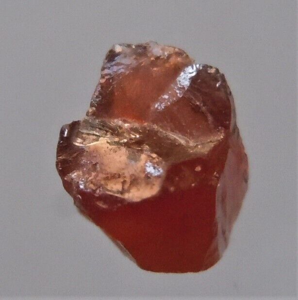0.7 CT UNTREATED ROUGH RHODOLITE (RHO1/20) gemstone from Mozambique