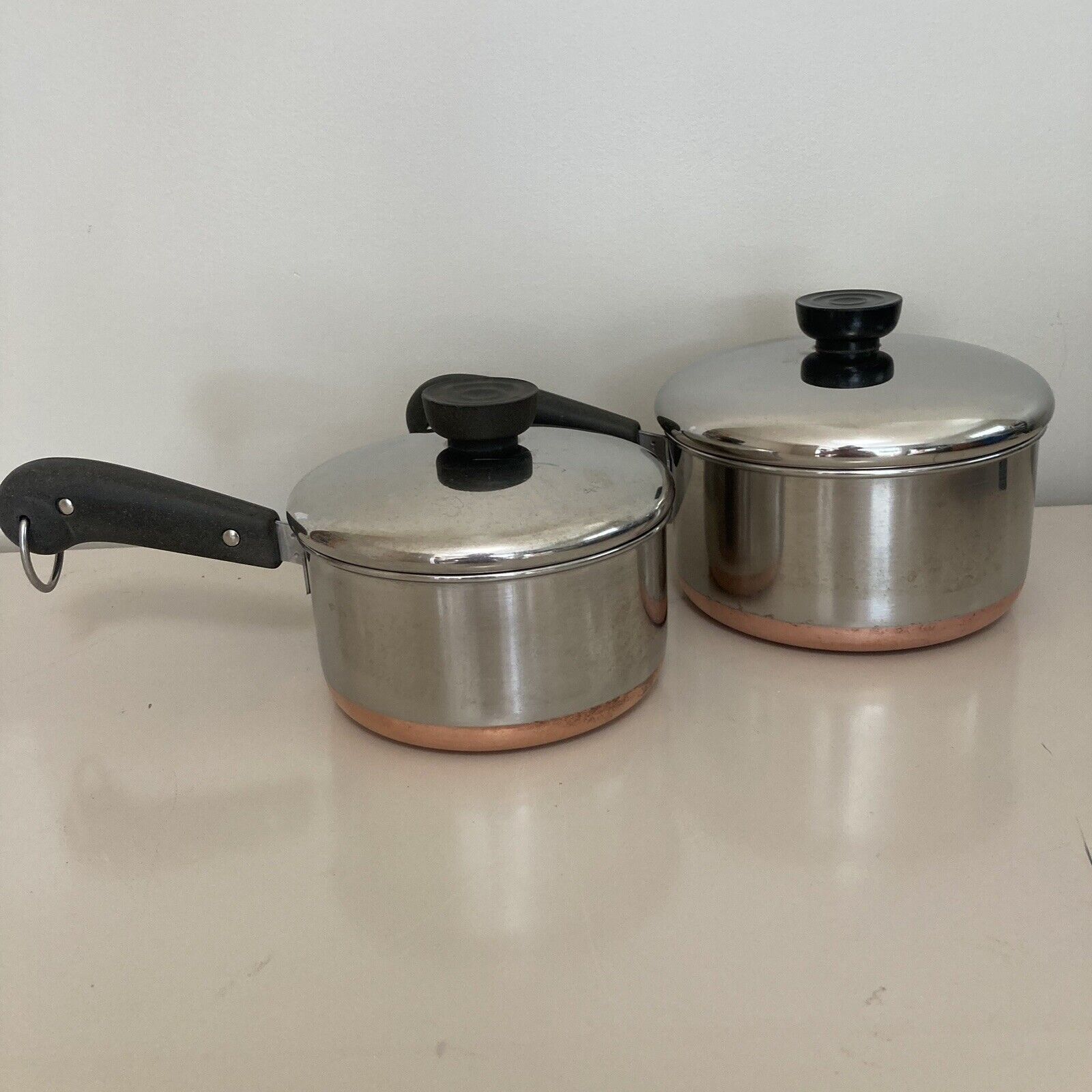 Set of Vintage Revere Ware Pre-1968 Saucepans with Lids