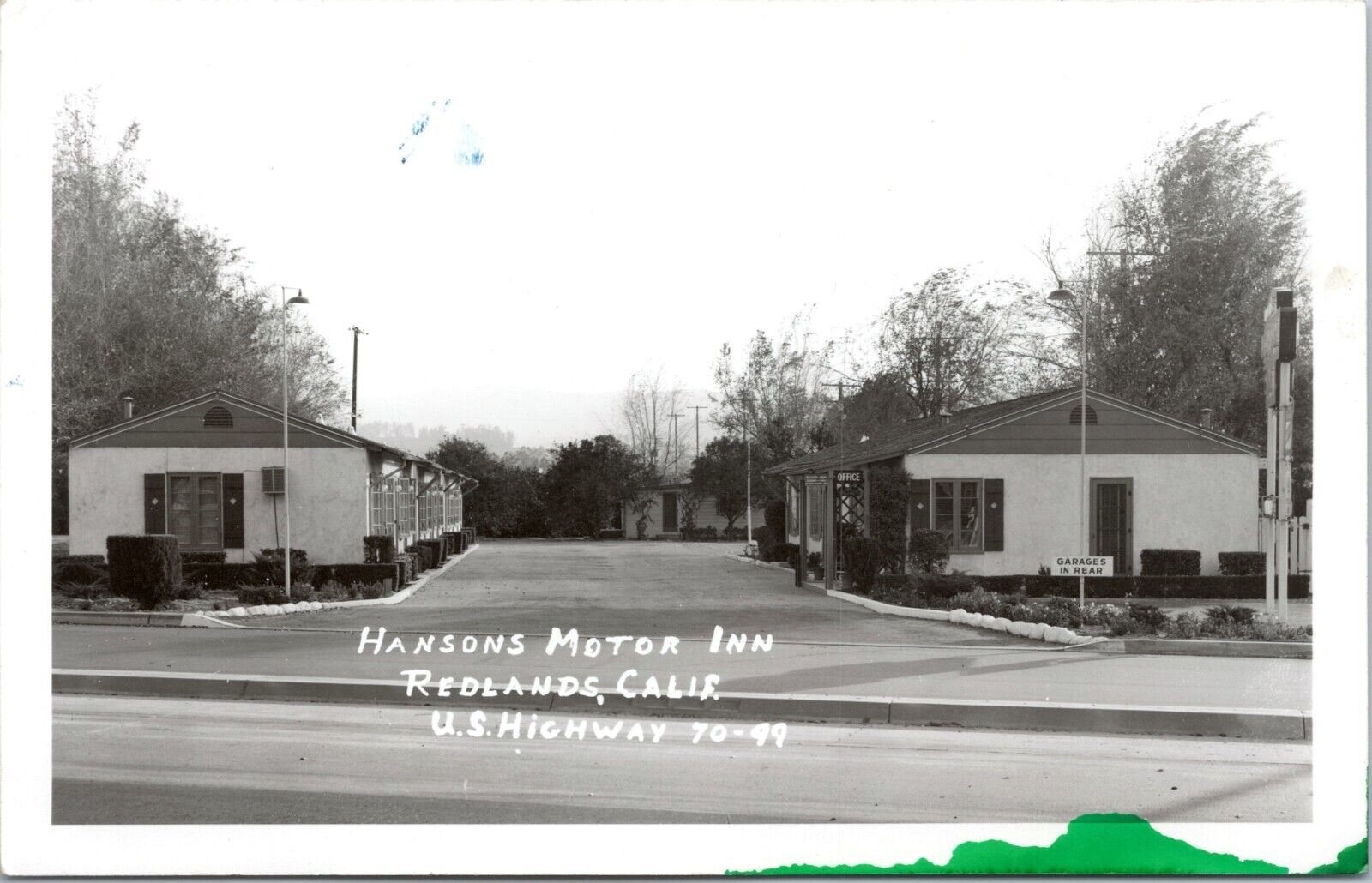 RPPC Hanson's Motor Inn, Redlands California - Real Photo Postcard c1950s