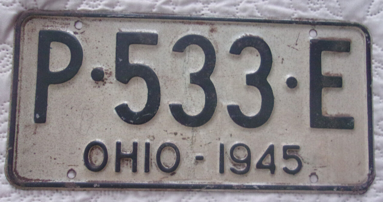 Vintage EXTRA FINE+ 1945 OHIO License Plate WW2 Era
