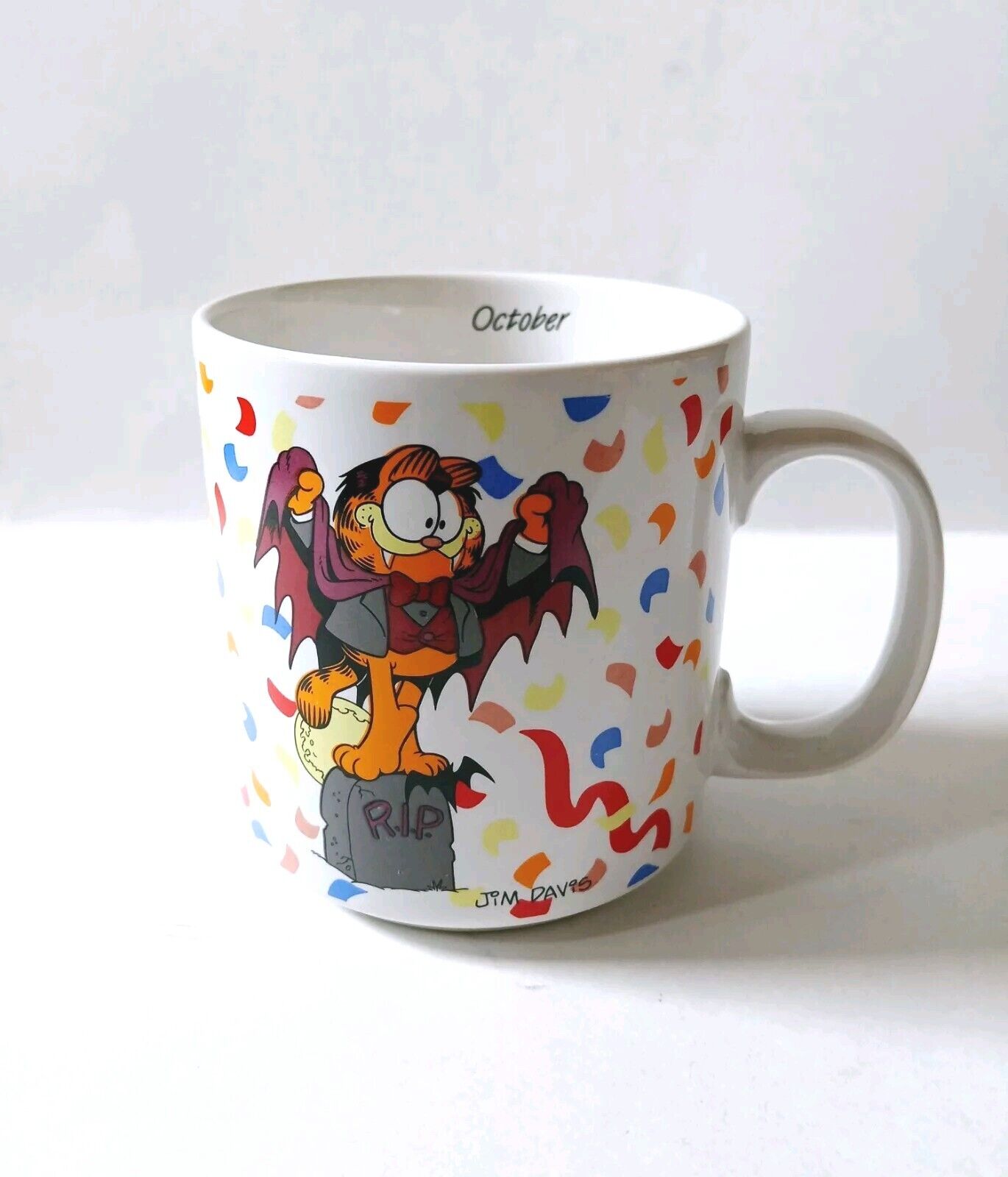 Garfield 1978 October Halloween Mug Count On Me To Party RIP Vampire Confetti 