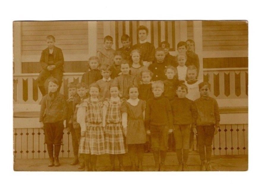  Keene New Hampshire RPPC Young Students Class Photo With Teacher c.1908 NH 12