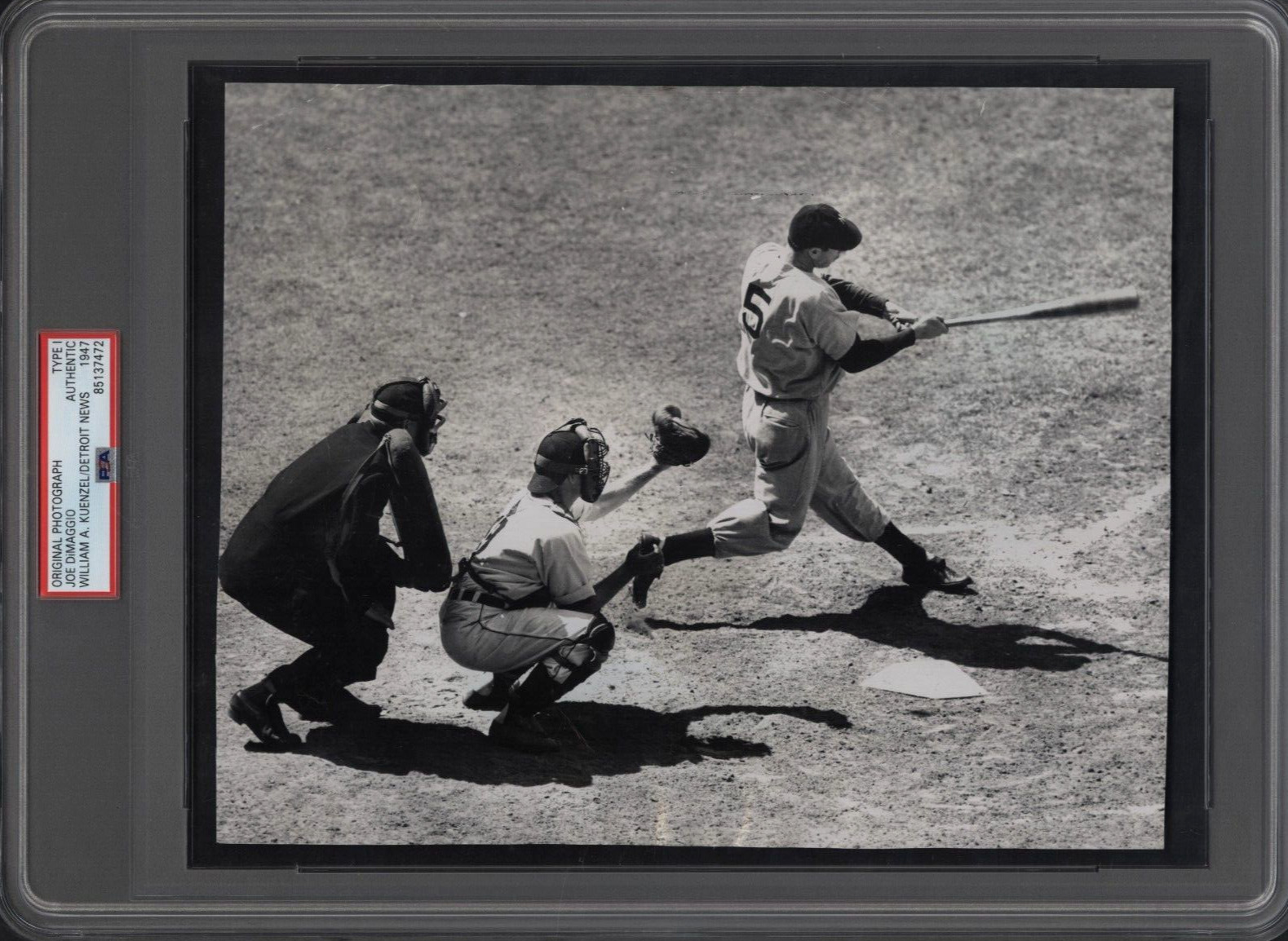 Joe DiMaggio Yankees Superstar 1947 Original Photo 7.5 x 9.5 PSA Type 1 - Nice
