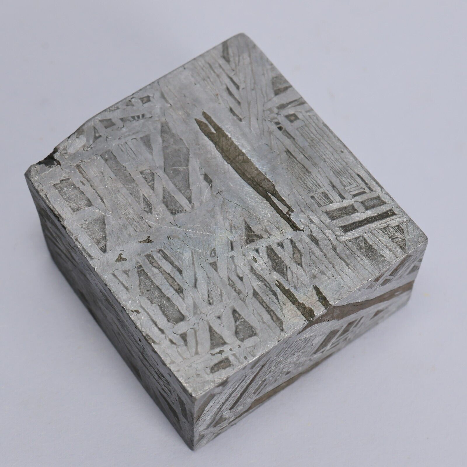 228g Muonionalusta meteorite cube R2035