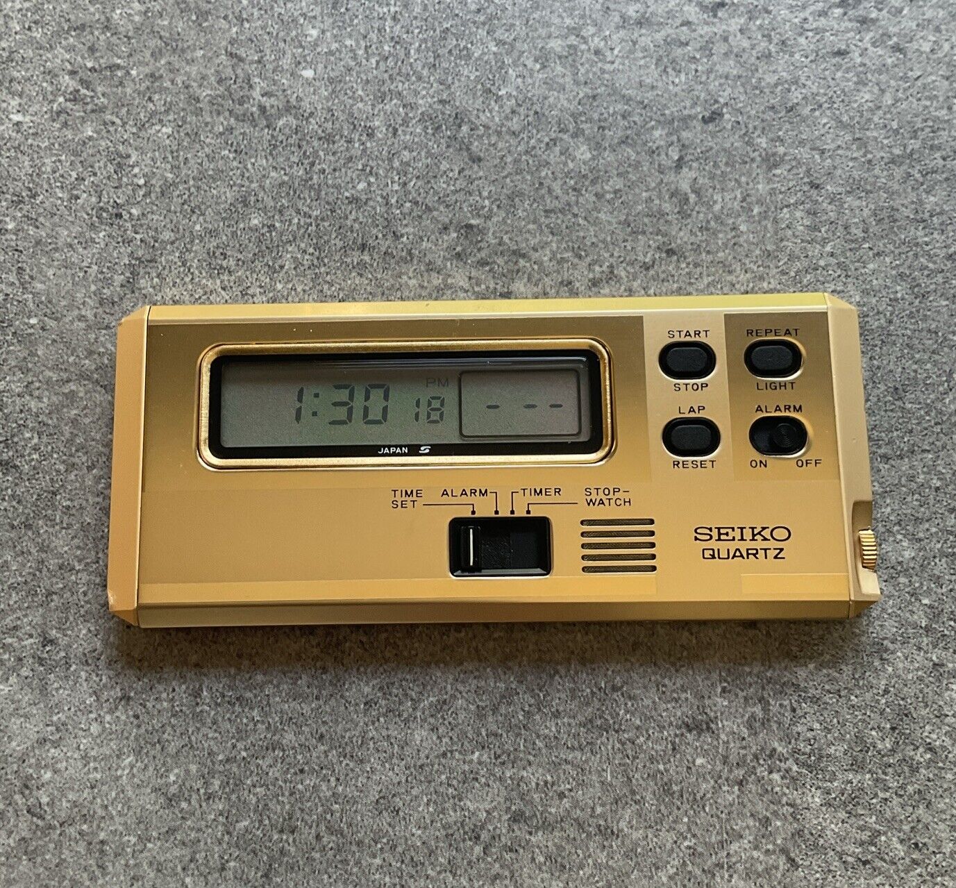 Vintage Seiko Japan Quartz LCD Travel Digital Alarm Clock Bin S