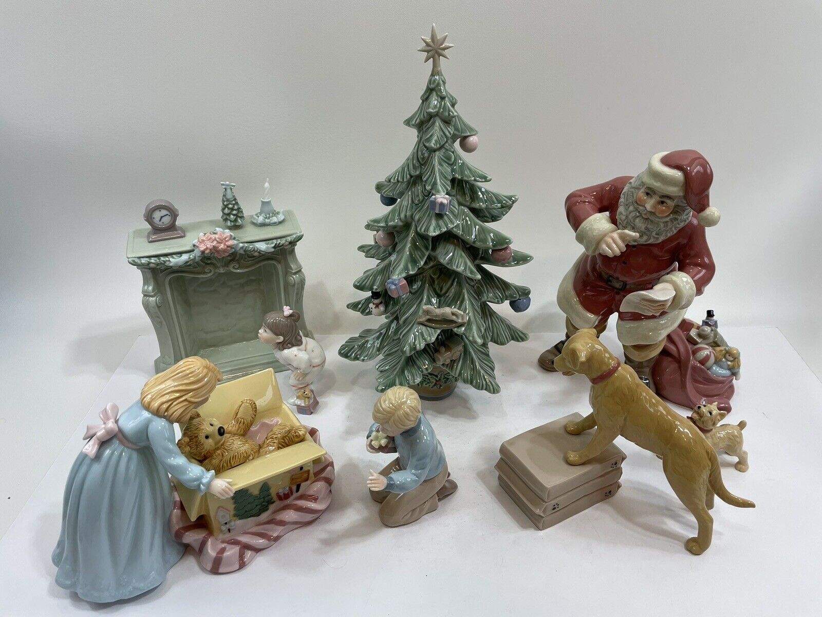 Granduer Noel 2001 Christmas Scene Porcelain 9 Pcs Set w/Box Collectors Series 