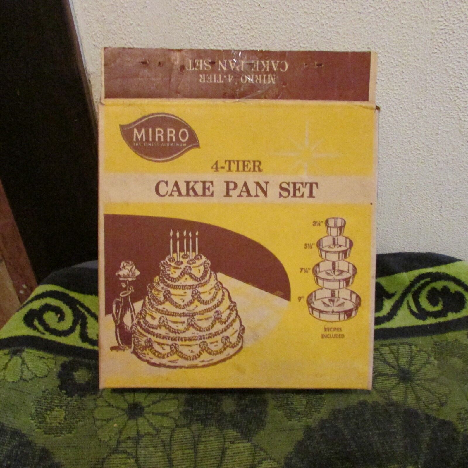Vintage Mirro 4 Tier Cake Pan Set