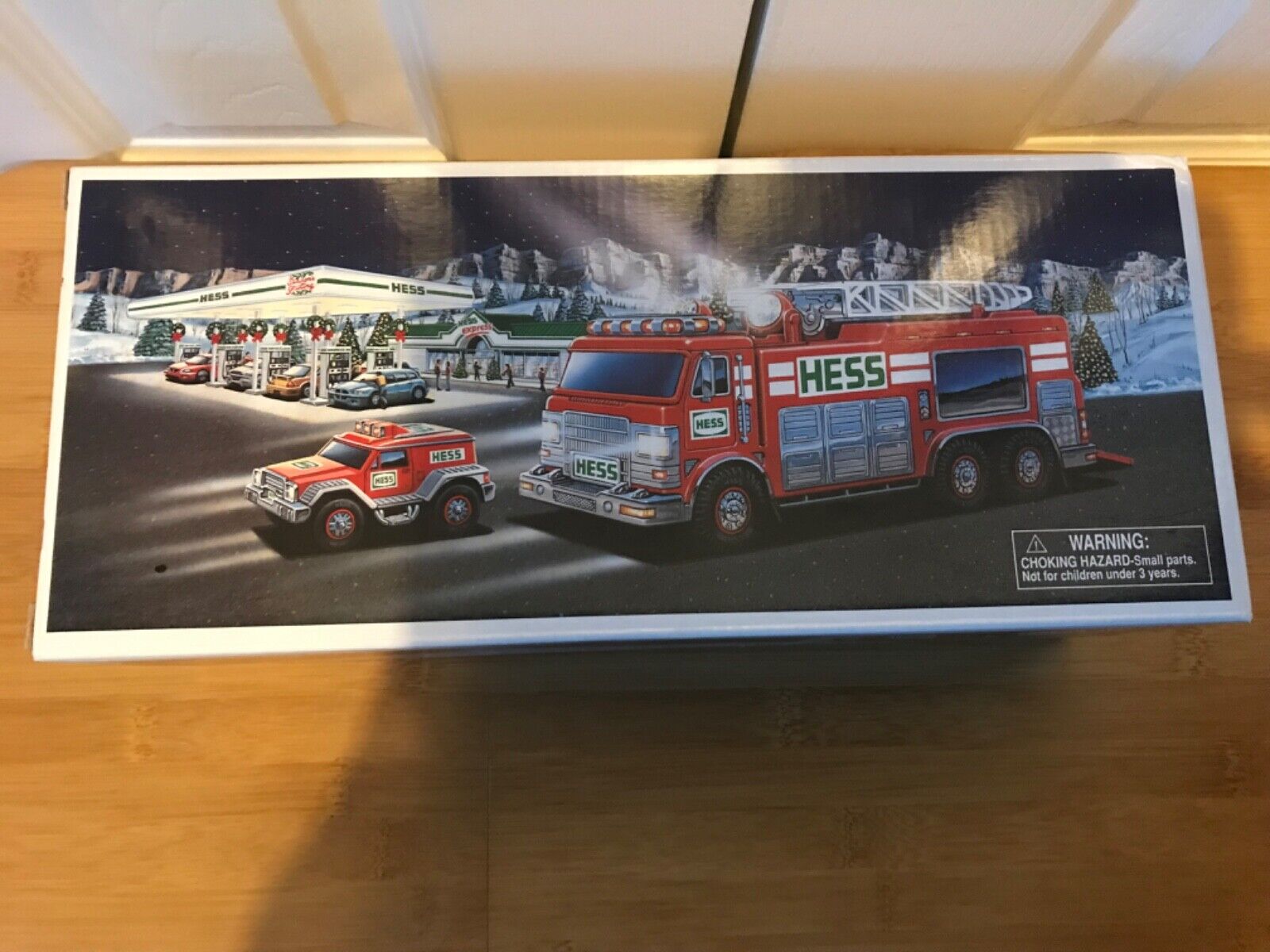 Hess Emergency Truck with Rescue Vehicle. Ramp. Extension Ladder. Friction Motor
