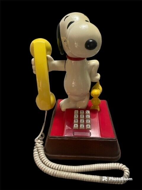 Vintage The Snoopy and Woodstock Phone 1976