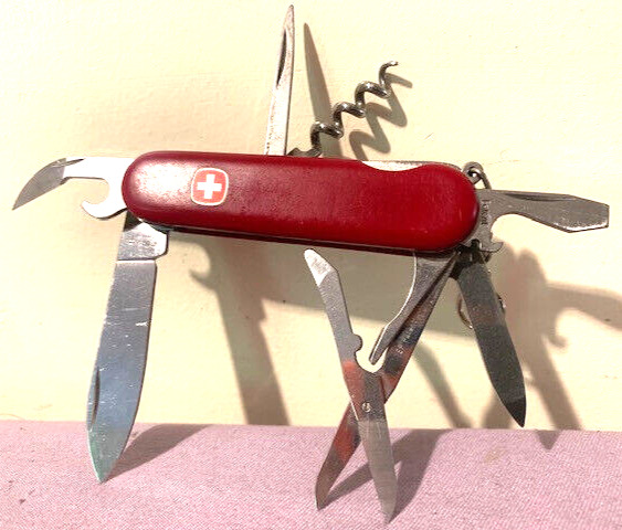 Wenger Traveler 85mm Red Multi Tools Swiss Army Knife - Great Cond