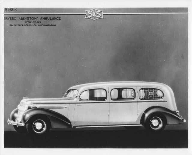 1935 S&S Abington Oldsmobile Ambulance Press Photo 0002