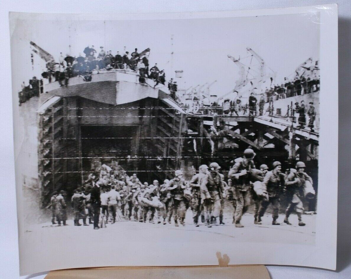 WWII Normandy Veterans Return to England for Rest Official Archive Photo 1944