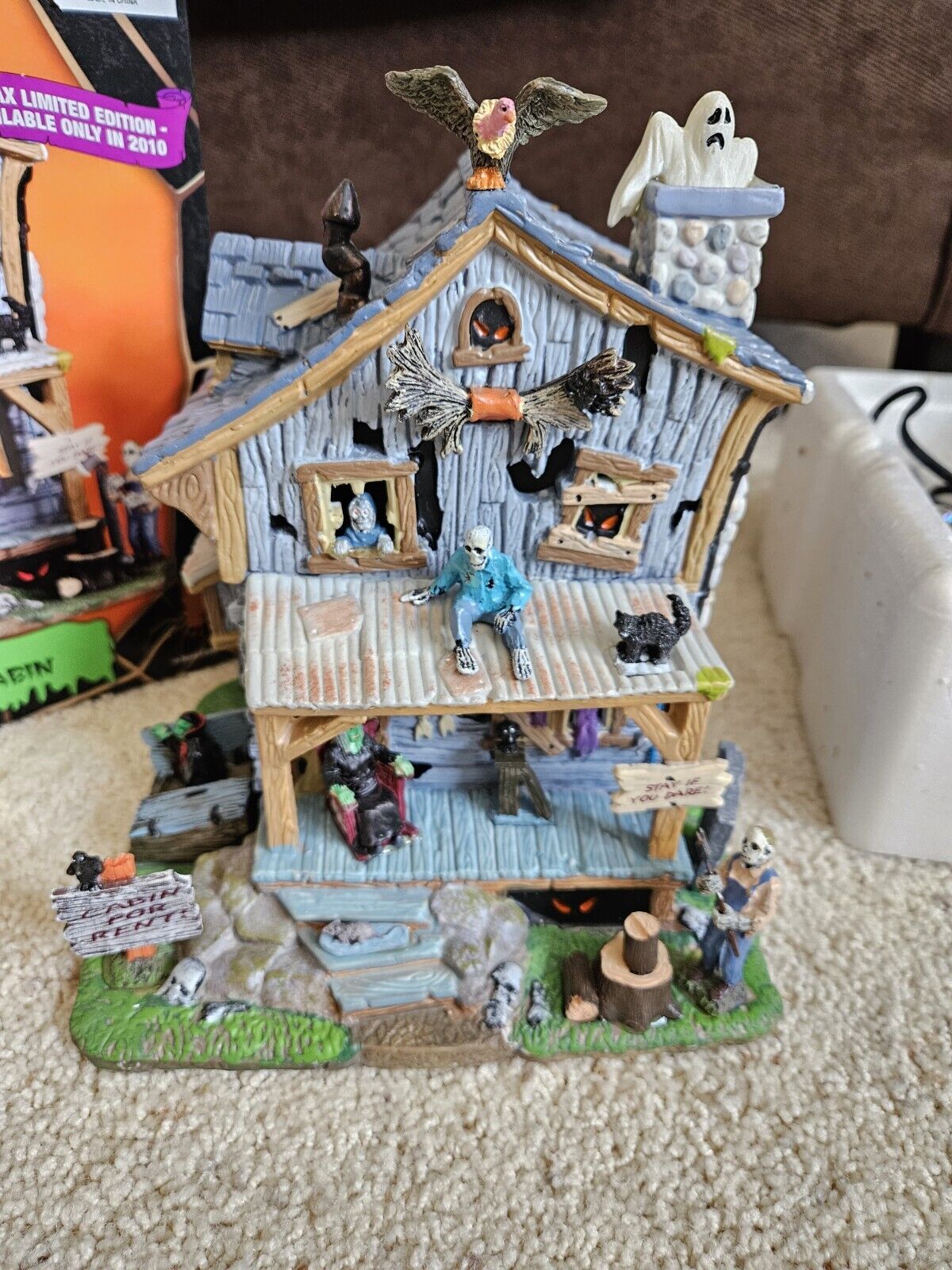 Spooky Town Lemax Haunted Cabin #05004 RETIRED 2010 Limited Edition NEW IN BOX 