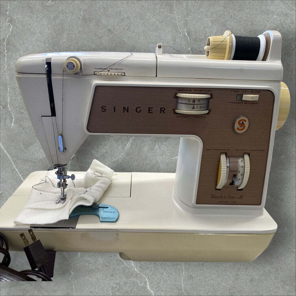 Vintage Singer Touch & Sew 2 Sewing Machine & Case & Manual & Many Accessories