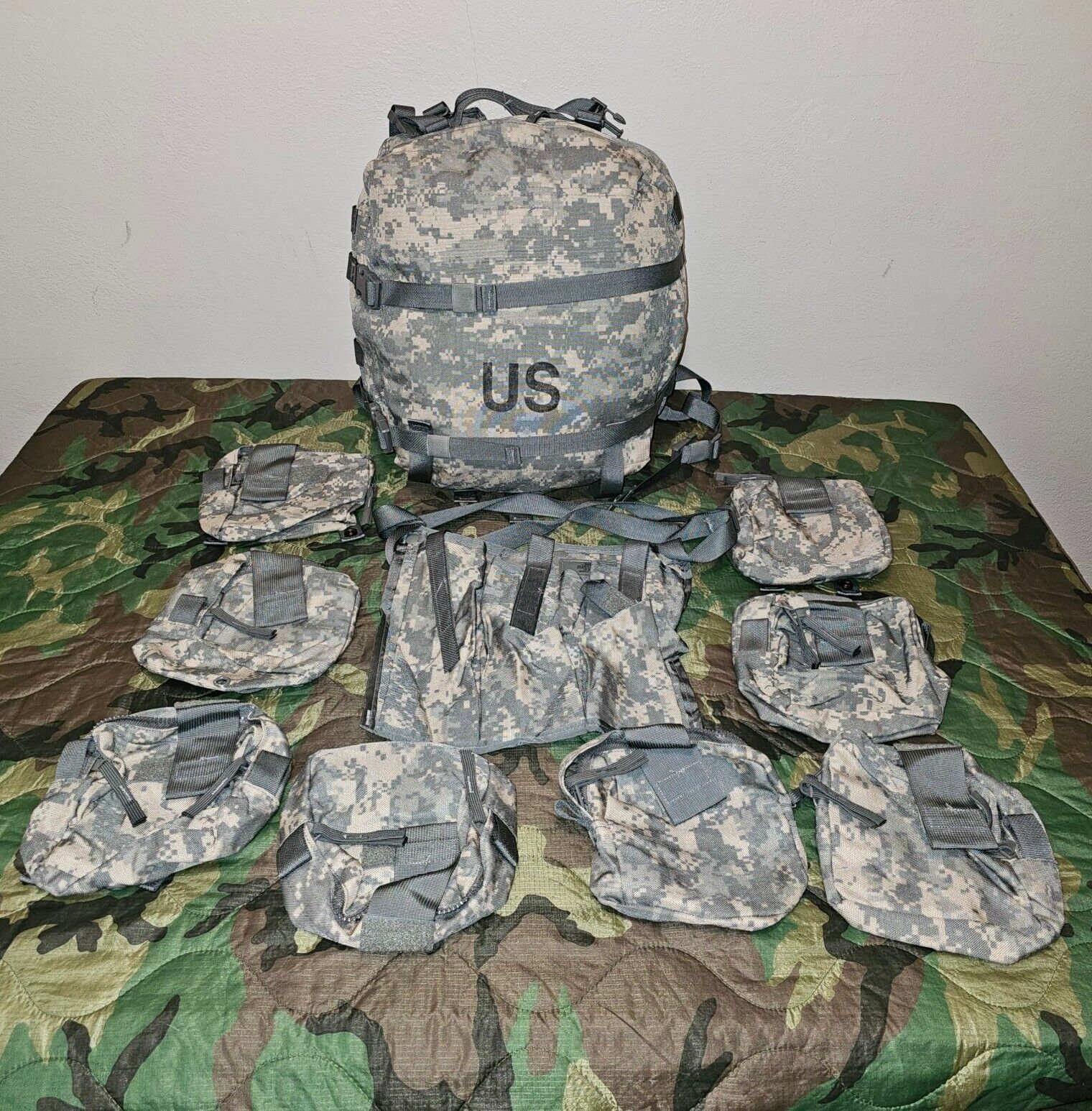 USGI MOLLE II ACU Medic Backpack 8465-01-524-7635 Complete Set VGC