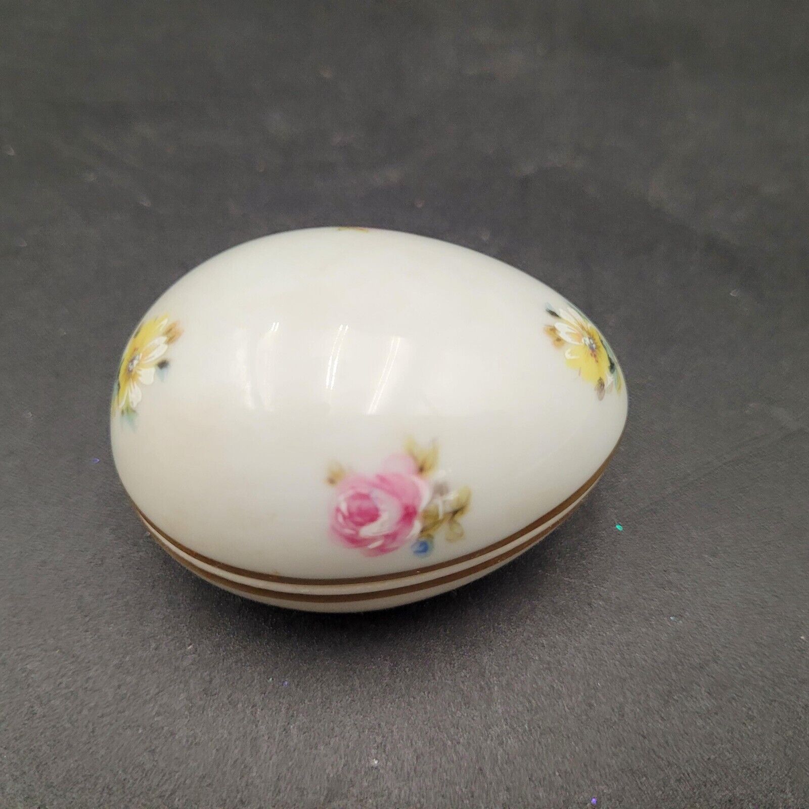 Vintage c.1930\'s Limoges France Hand-Painted Floral Porcelain Egg Trinket Box