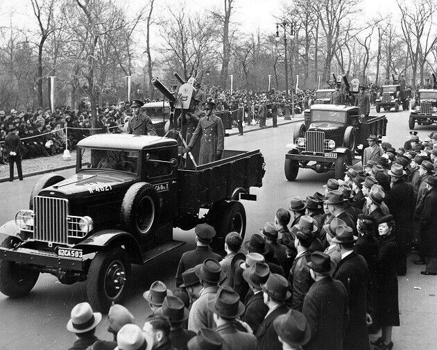 Anti-Aircraft Gun Trucks 1939 Army Day Parade New York City WWII 8x10 Photo 506a