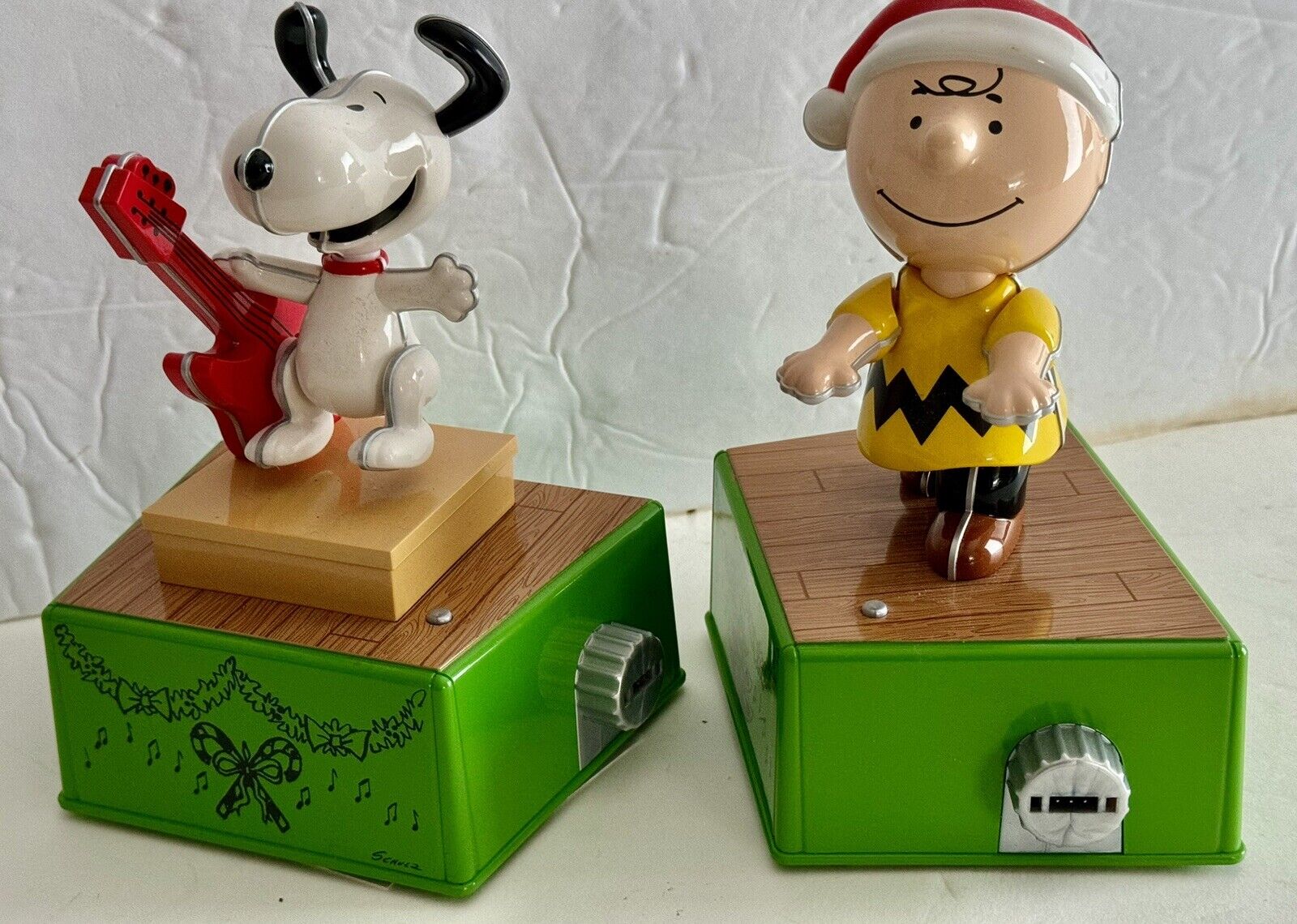 2017 Hallmark Dance Party Spectacle Musical Snoopy & Charlie Brown Peanuts Works