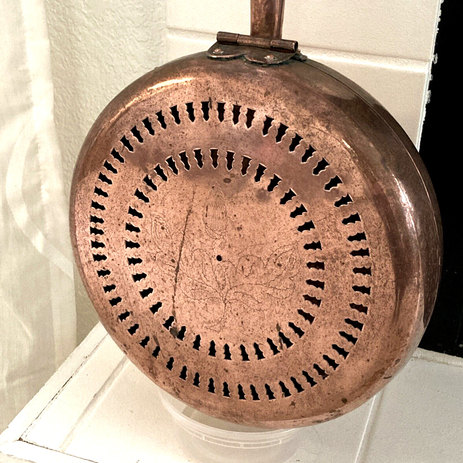 Antique Copper Bed Warmer Pan with Wooden Handle Vintage