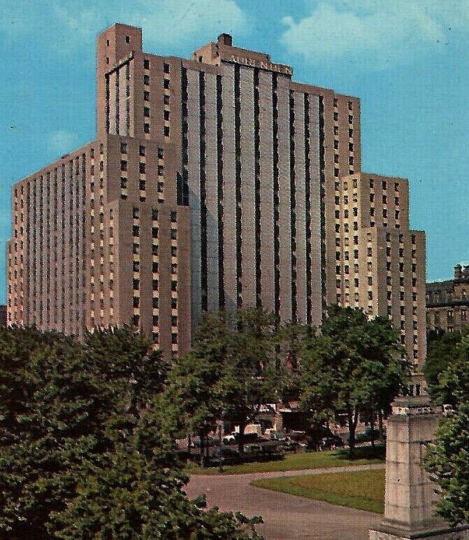 Vtg Postcard Laurentien Sheraton Hotel Dominion Square Montreal Quebec Canada