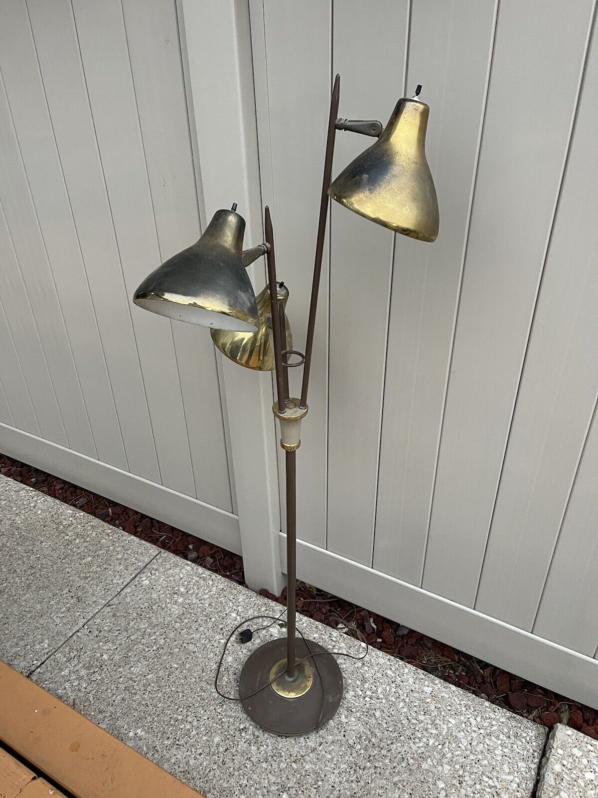 Vintage Mid Century Modern Floor Lamp Adjustable 3 Light Atomic Lightolier Pole