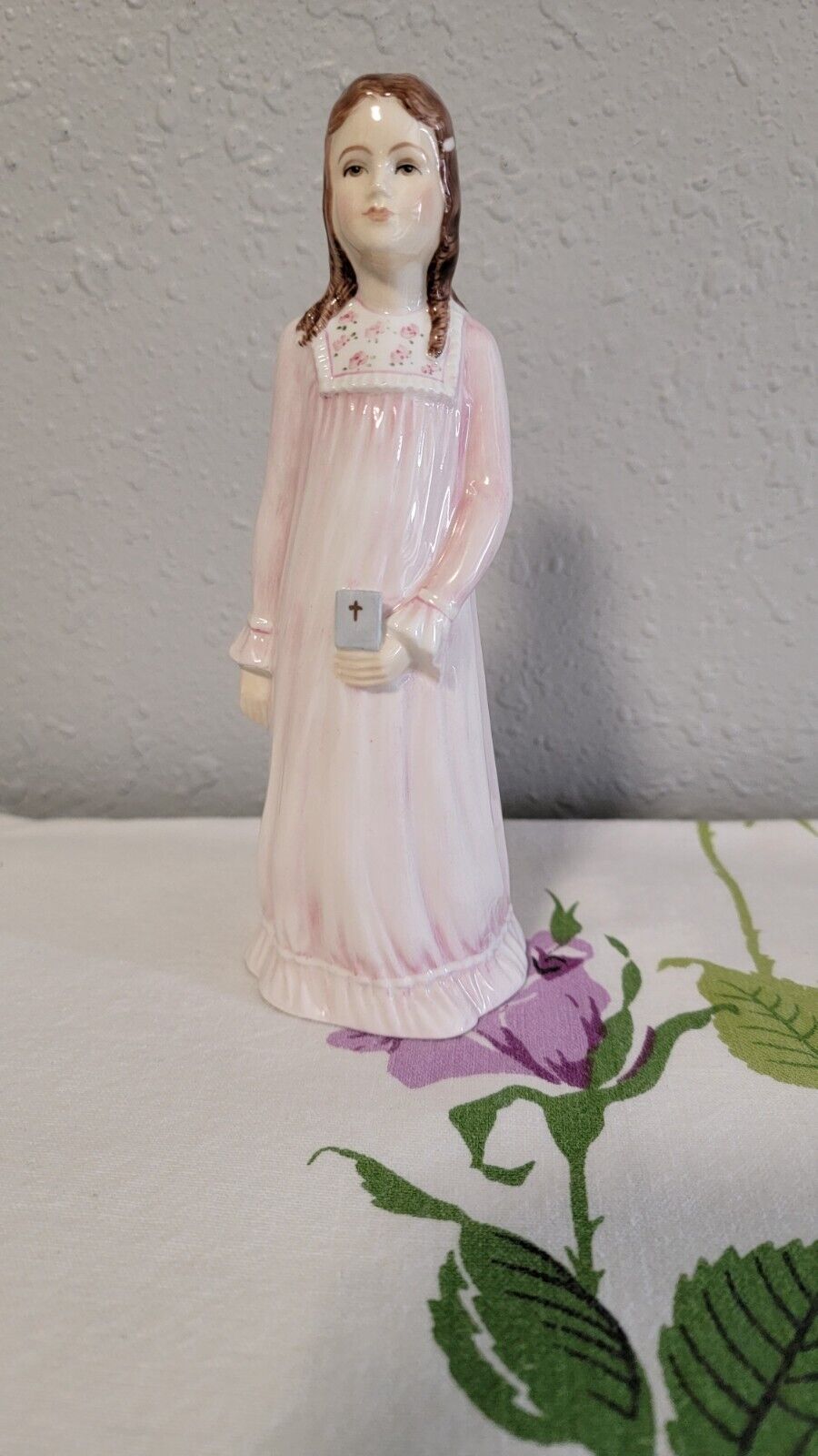 Royal Doulton figurine Elegance  England EXC Rebecca