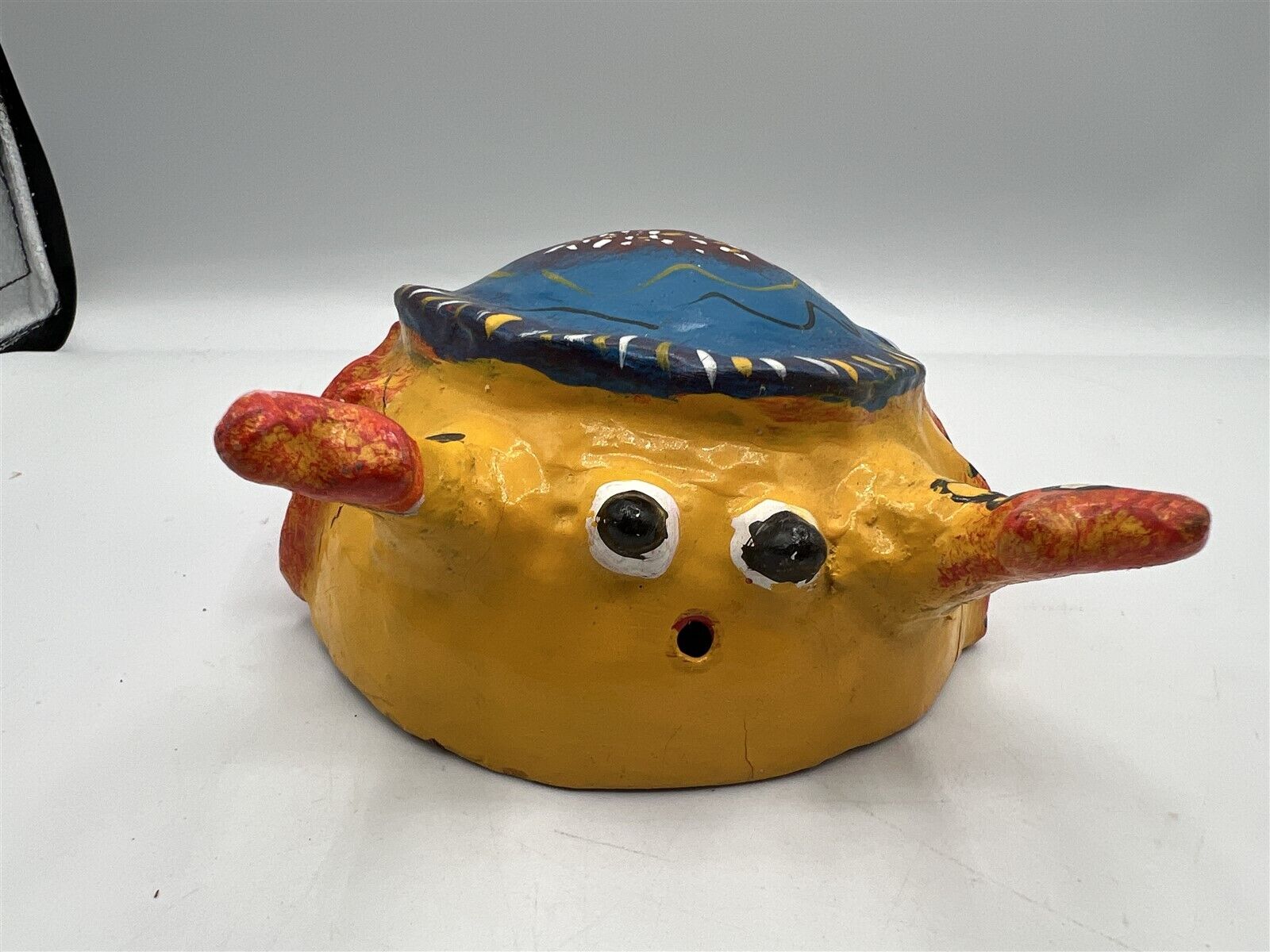 VINTAGE MEXICAN FOLK ART CRAB / FISH WITH FACE HAND PAINTED COCONUT SHELL