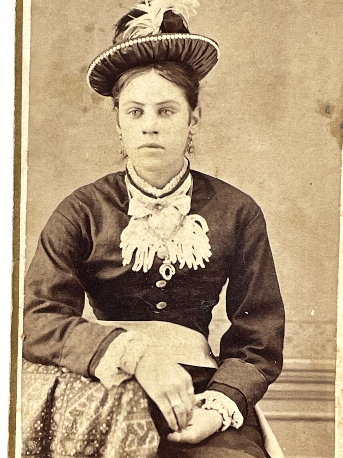 CC8 Cabinet Card Photo 1890-1900\'s Pretty Lovely Woman Marshall Missouri