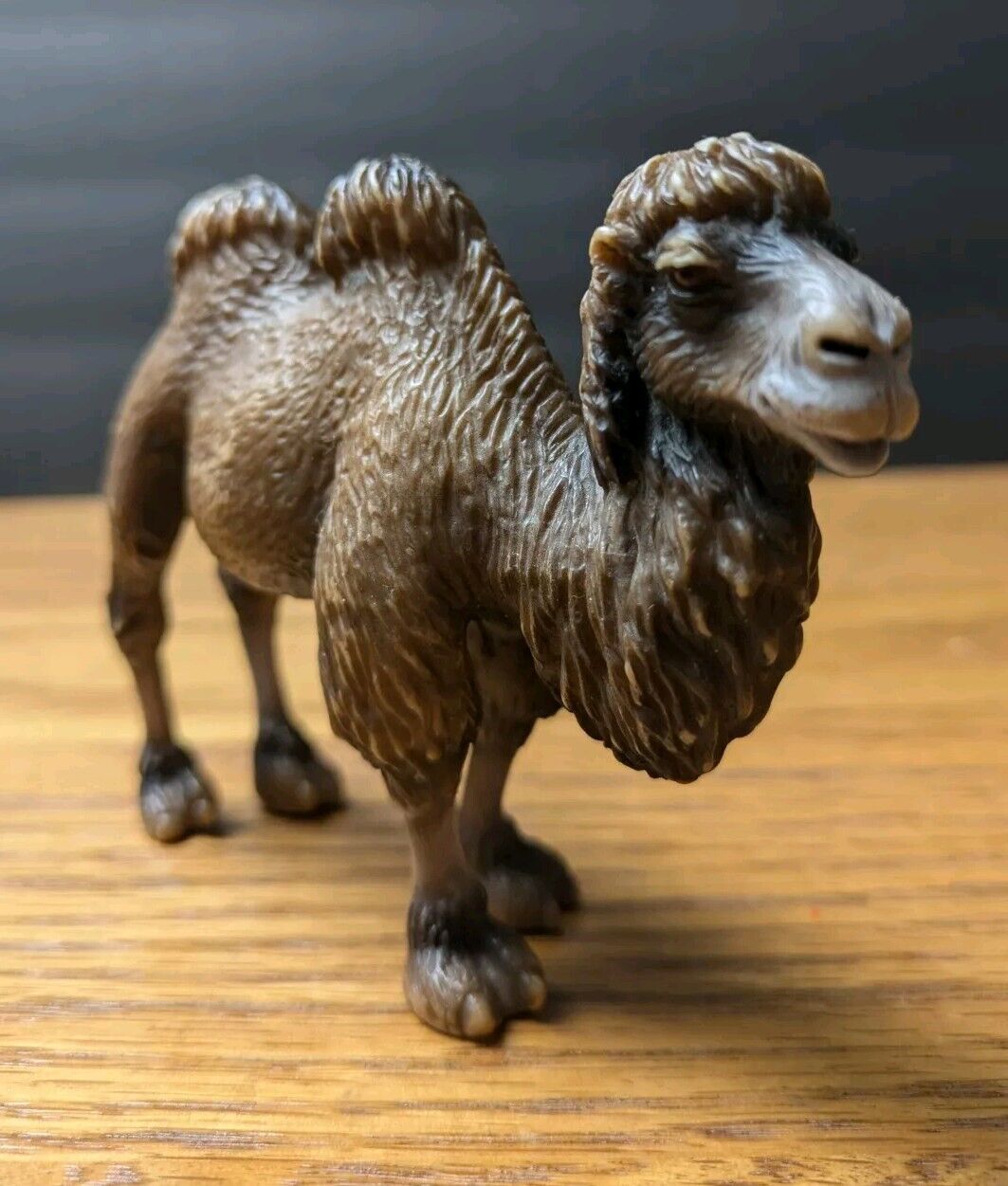 Schleich Two-Humped Bactrian Camel 2004 Retired Figurine D-73527. P1