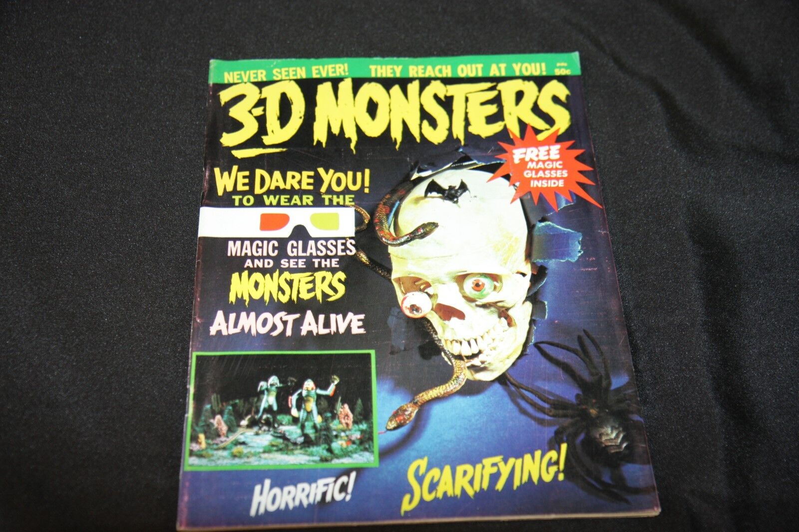 1964 3-D MONSTERS MAGAZINE #1 WITH 3-D GLASSES ATTACHED GD