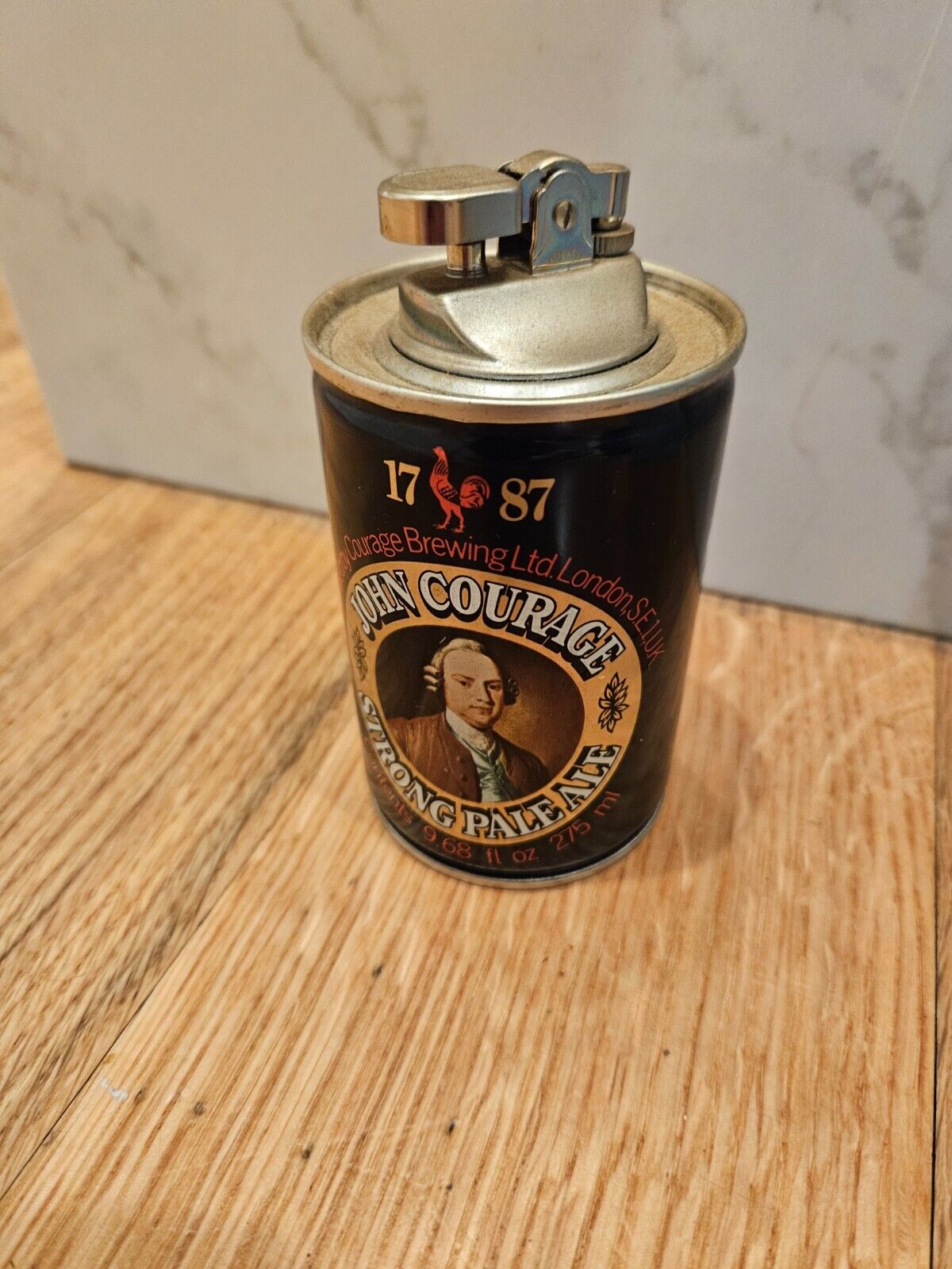 VTG John Courage  1787 Strong Pale Ale Cylindrical Table Lighter Japan Beer