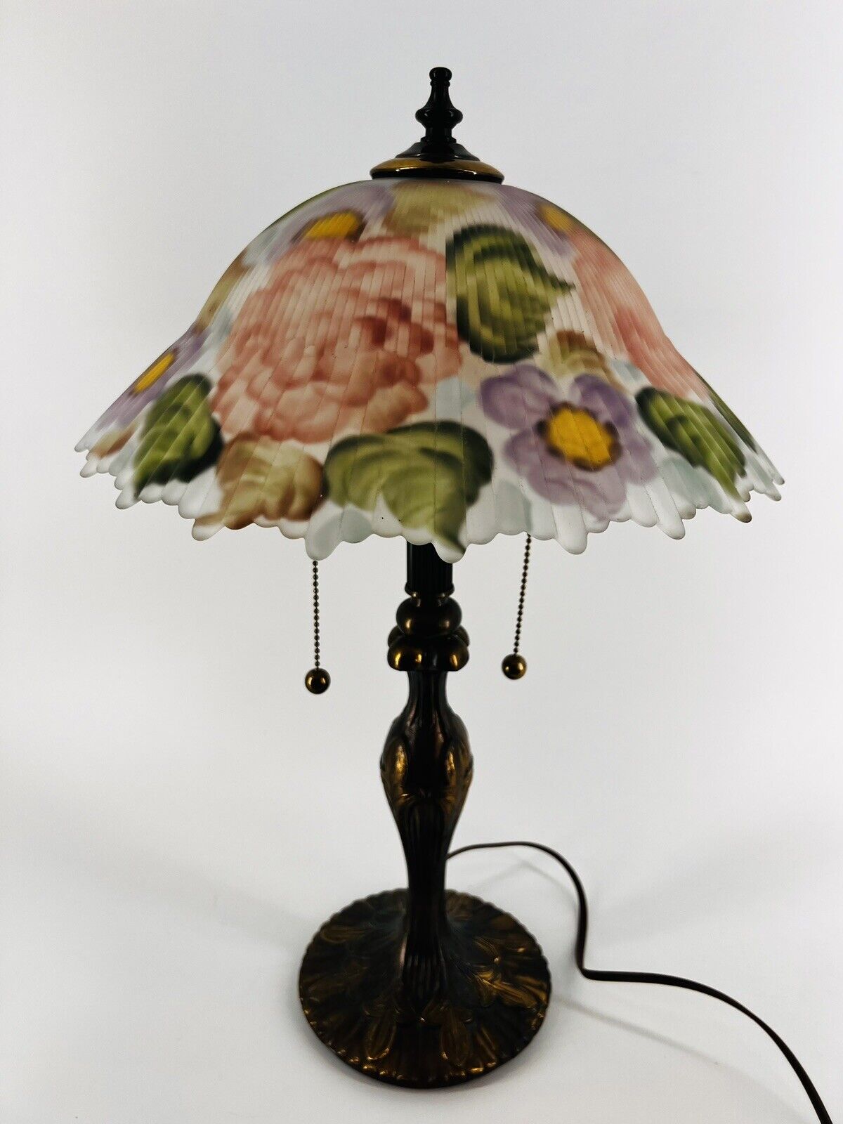 Dale Tiffany Style Reverse Handpainted Silvea Table Lamp 20” Glass Lamp & Brass