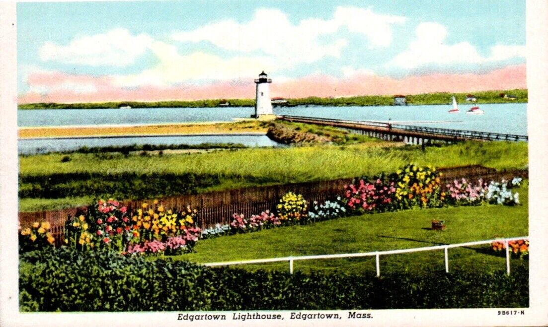 Postcard, Martha\'s Vineyard Island, Edgartown Lighthouse, Edgartown, Mass