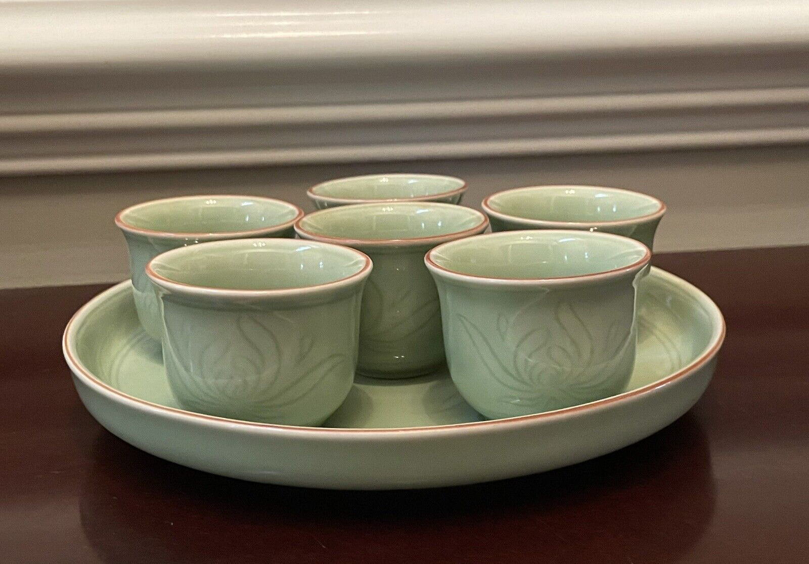 Vtg Pale Green Celadon Lotus Flower Pottery Round Tray 6 Sake Asian Tea Cups Set