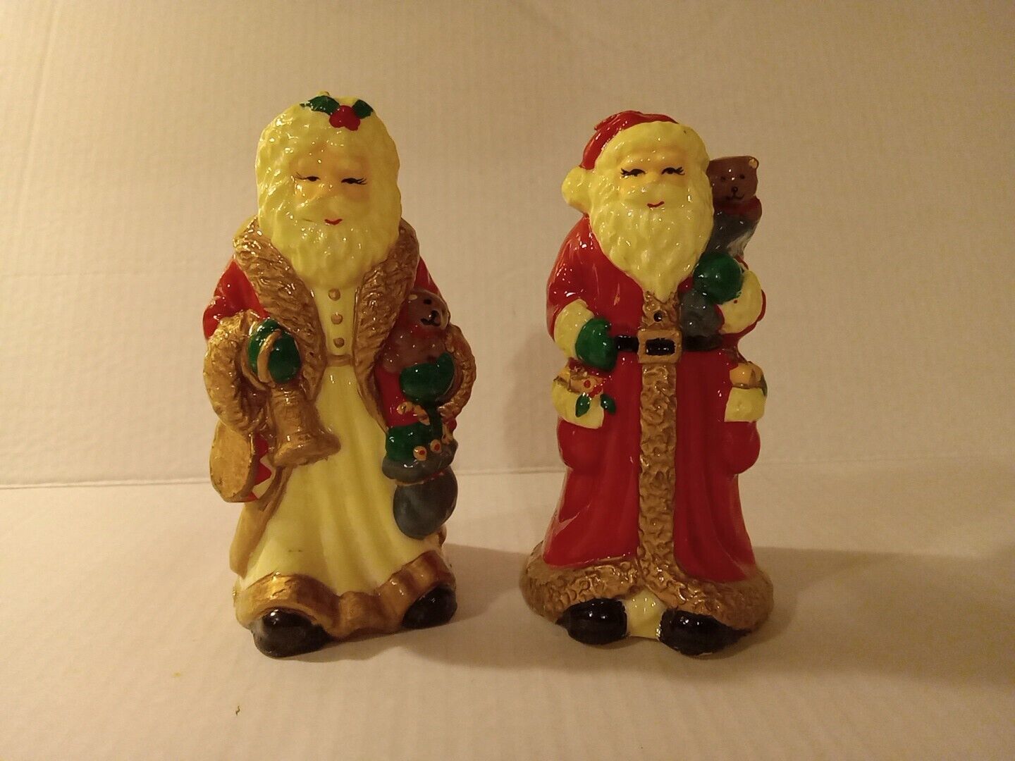 2 Vintage Renaissance Santa Clause Lacquered Candles 6\