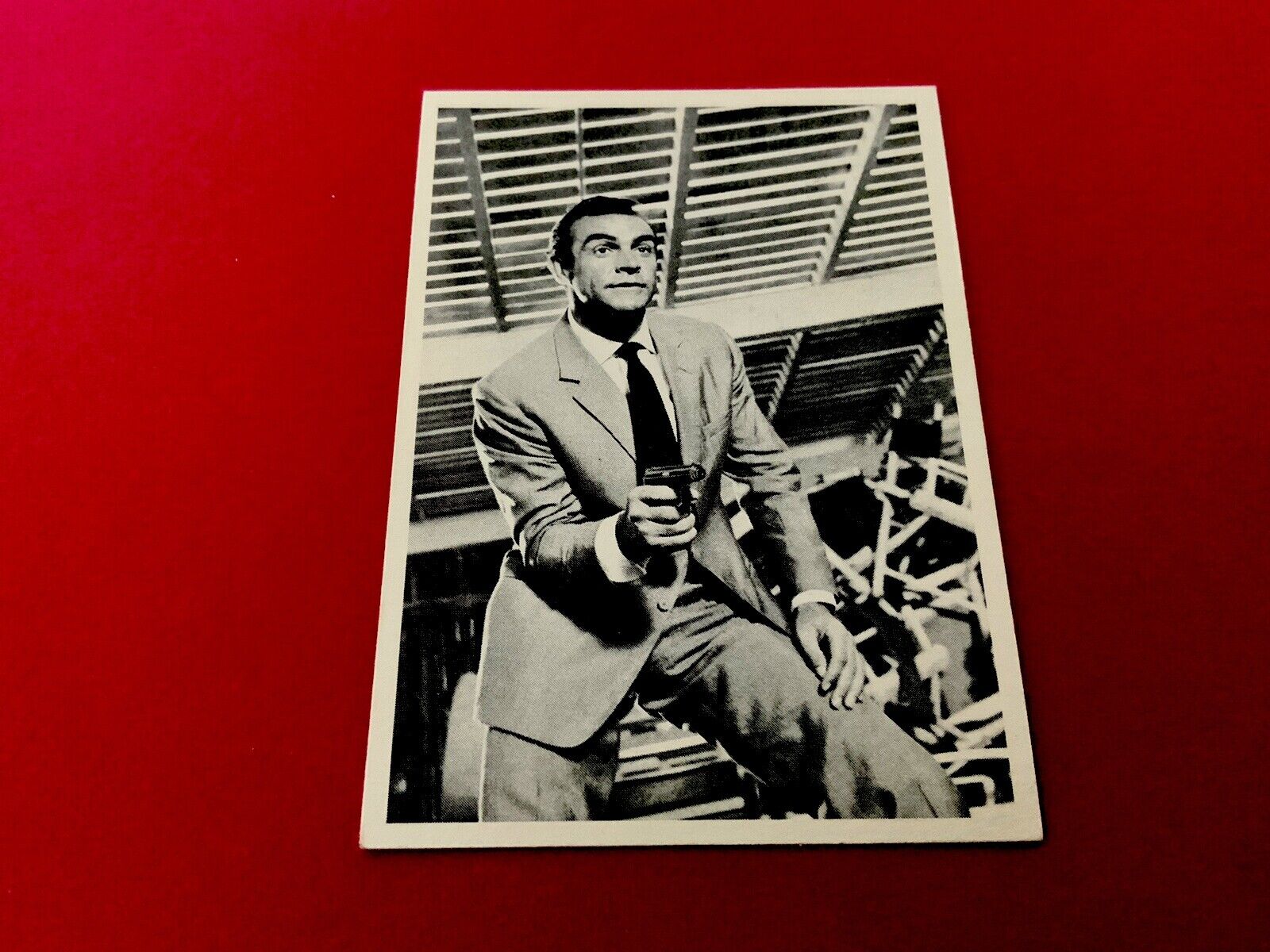 1965 Philadelphia - James Bond 007 Card # 7 LICENSED TO KILL - Near Mint