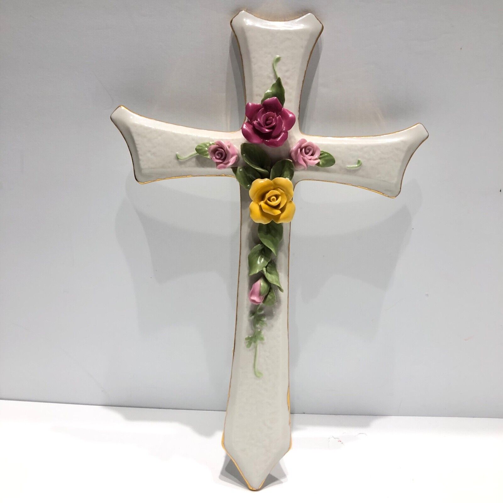 Royal Albert Doulton CLASSIC CROSS Signed OLD COUNTRY ROSES Applied 1962 RARE
