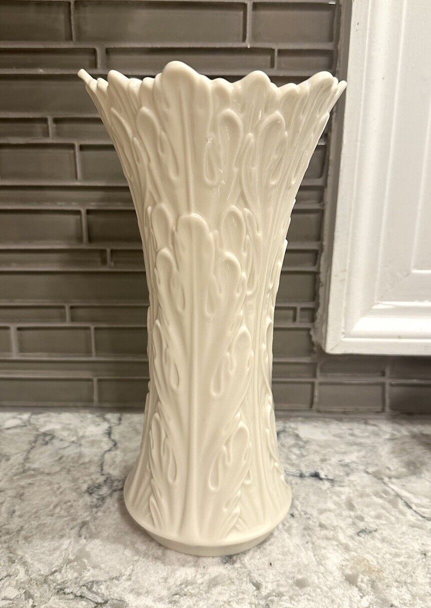 Vintage Lenox Woodland Collection Porcelain Emboss Vase Made in USA 8 1/2\