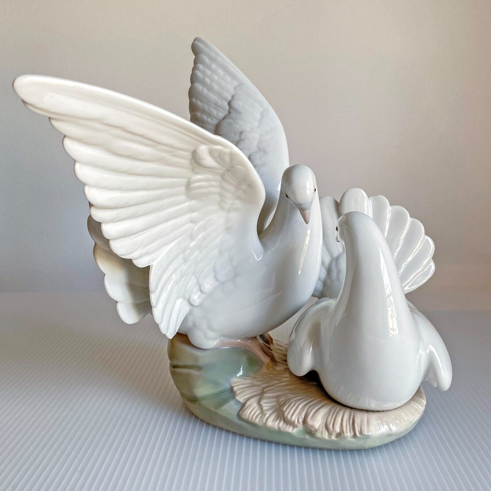 Lladro LOVE NEST Doves Birds Figurine Daisa Spain #6291 MINT