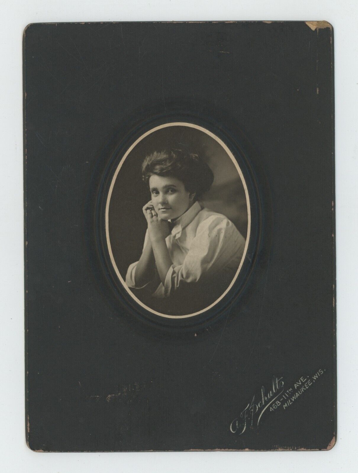 Antique c1900s ID'd Stunning Cabinet Card Beautiful Young Woman Milwaukee, WI